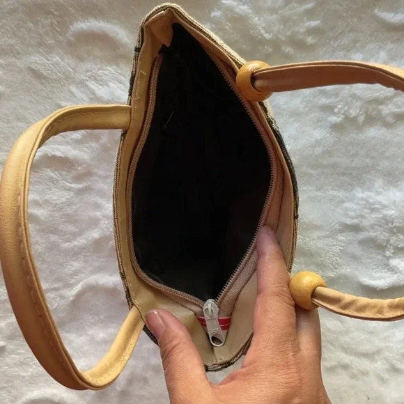 Vintage Embroidery Tan Small Purse ๐ - Picture 3 of 3